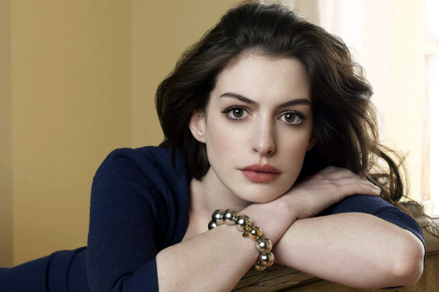 Anne Hathaway