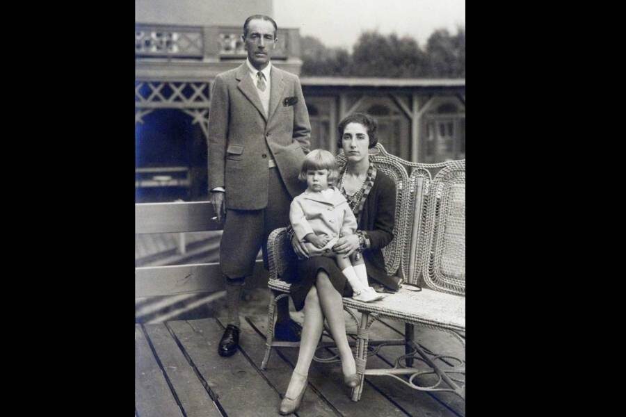 Cayetana de alba as a child and her parents